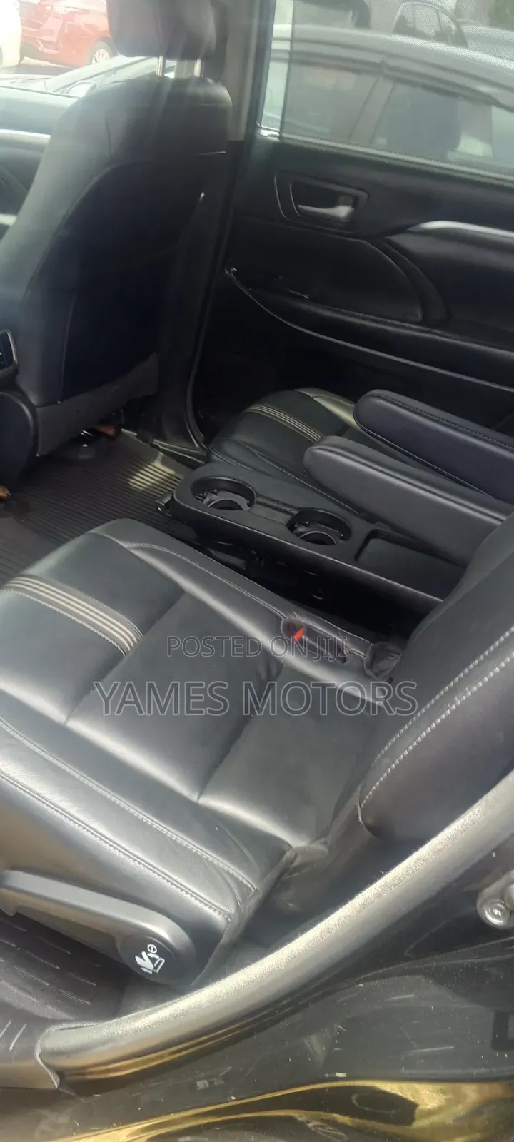 Toyota Highlander SE 4x4 V6 (3.5L 6cyl 8A) 2018 Black