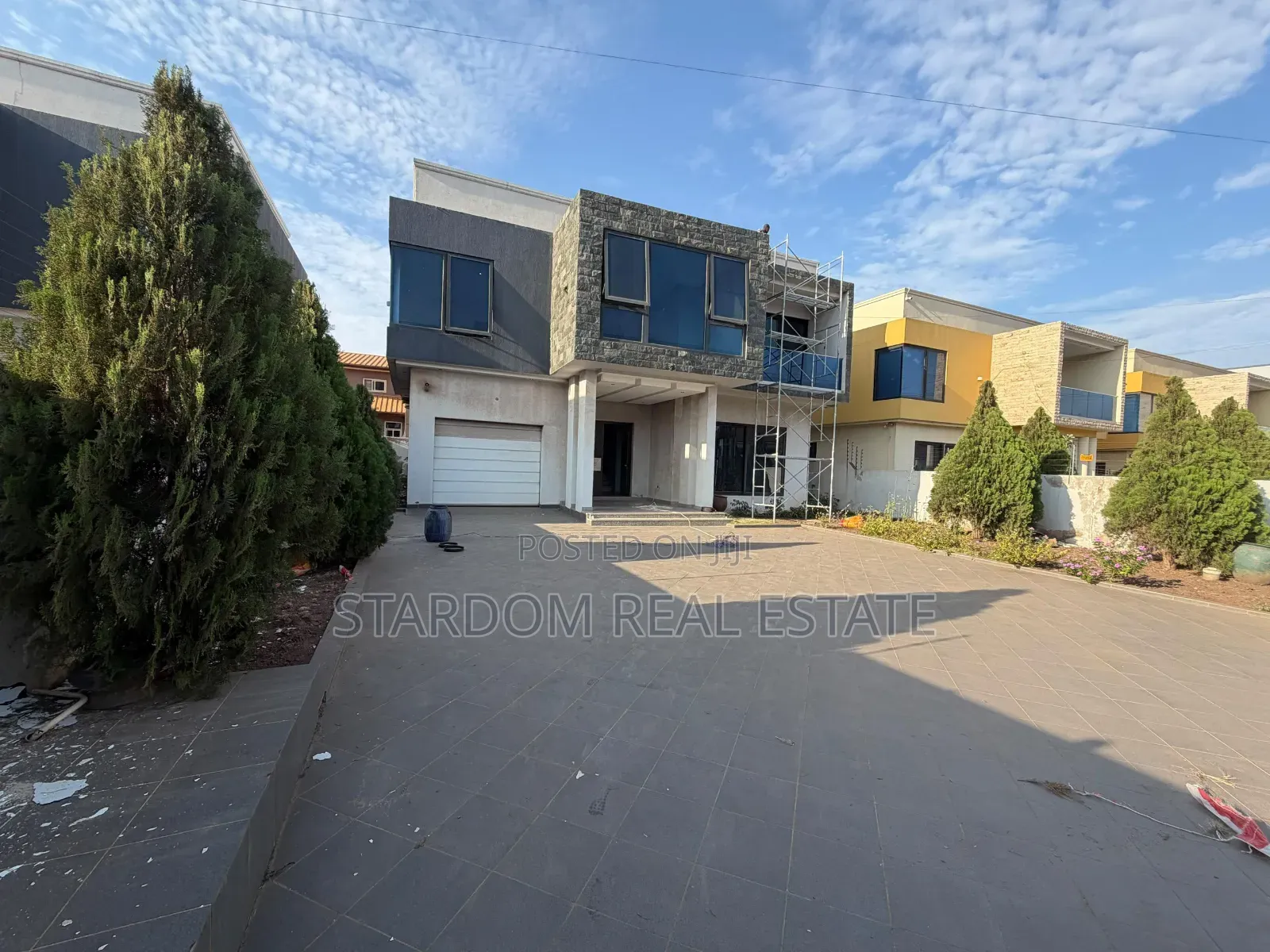 4bdrm Duplex in East Legon Ogbojo, American House for rent