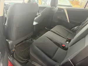 Toyota RAV4 XLE 4dr SUV (2.5L 4cyl 6A) 2015 Red