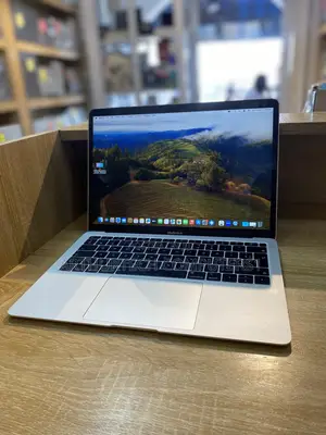 Laptop Apple MacBook Air 2018 8GB Intel Core i5 SSD 256GB
