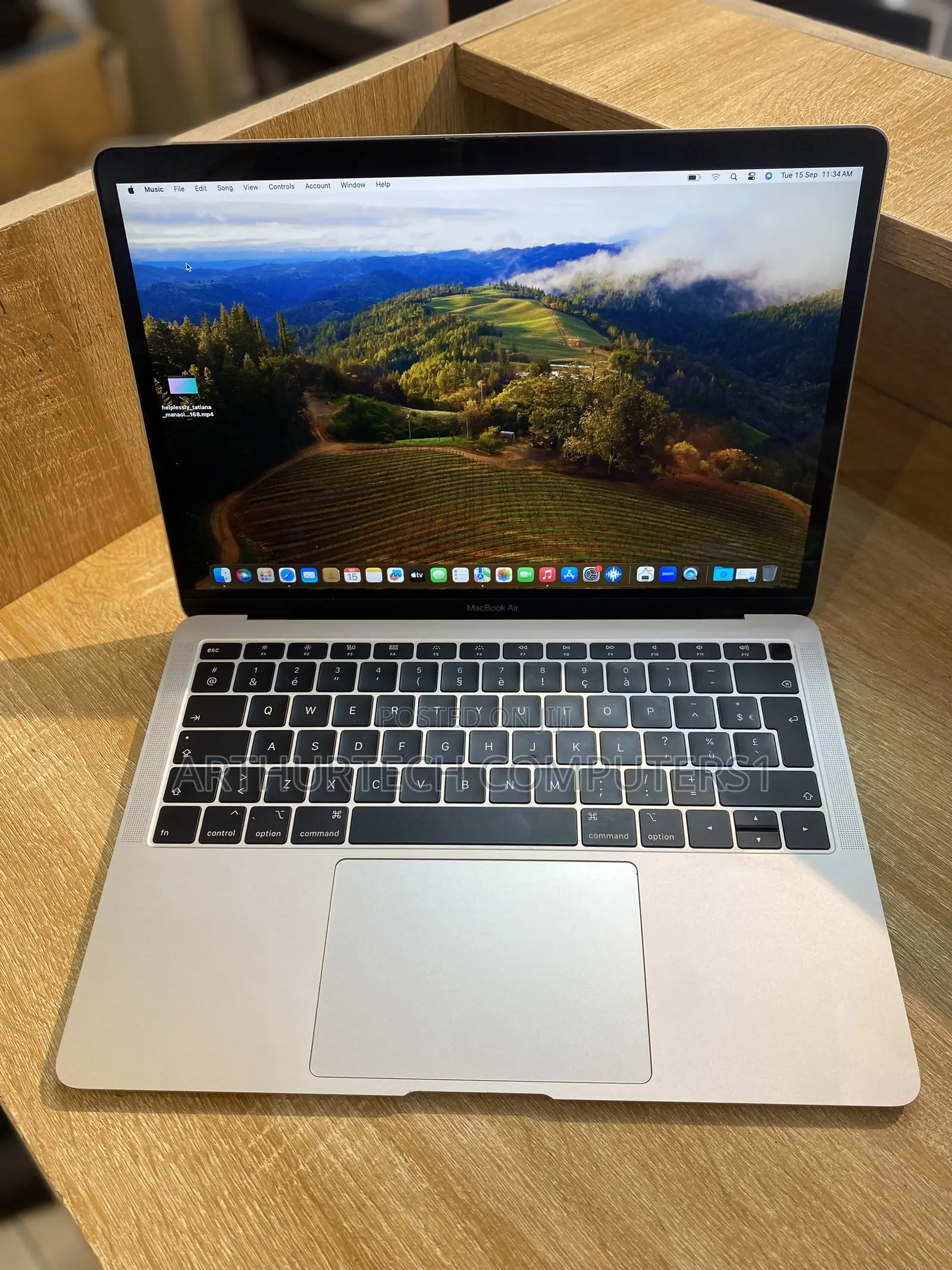 Laptop Apple MacBook Air 2018 8GB Intel Core i5 SSD 256GB