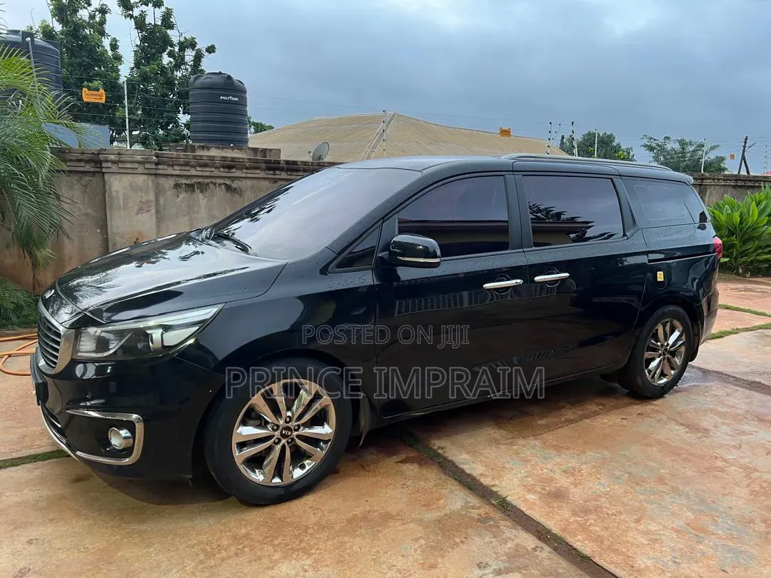 Kia Carnival 2015 Black