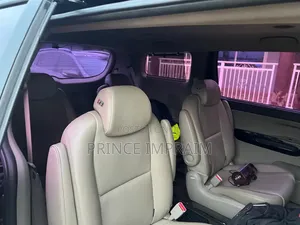 Kia Carnival 2015 Black