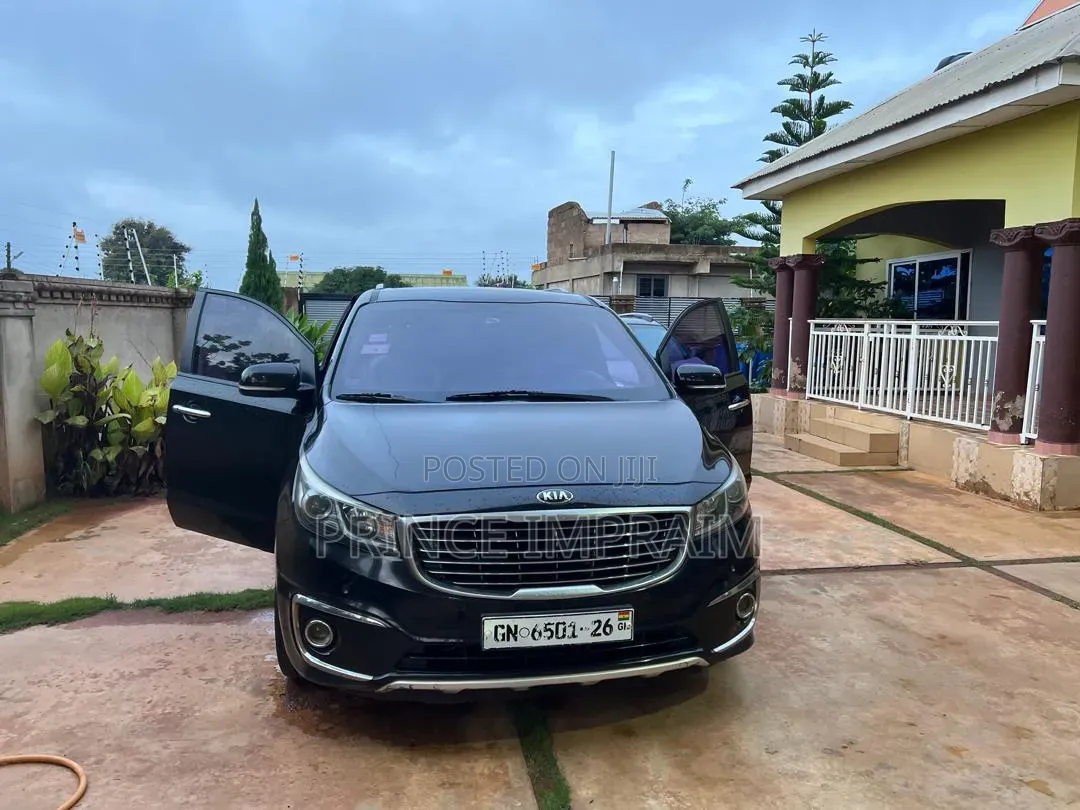 Kia Carnival 2015 Black