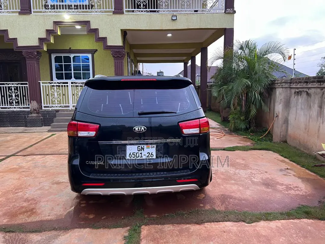 Kia Carnival 2015 Black