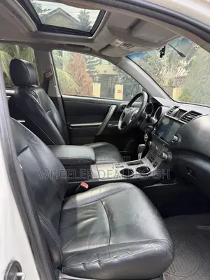 Toyota Highlander Limited 2012 White