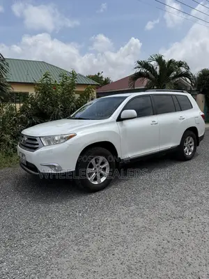 Toyota Highlander Limited 2012 White