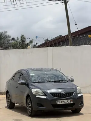 Toyota Belta 2012 Silver