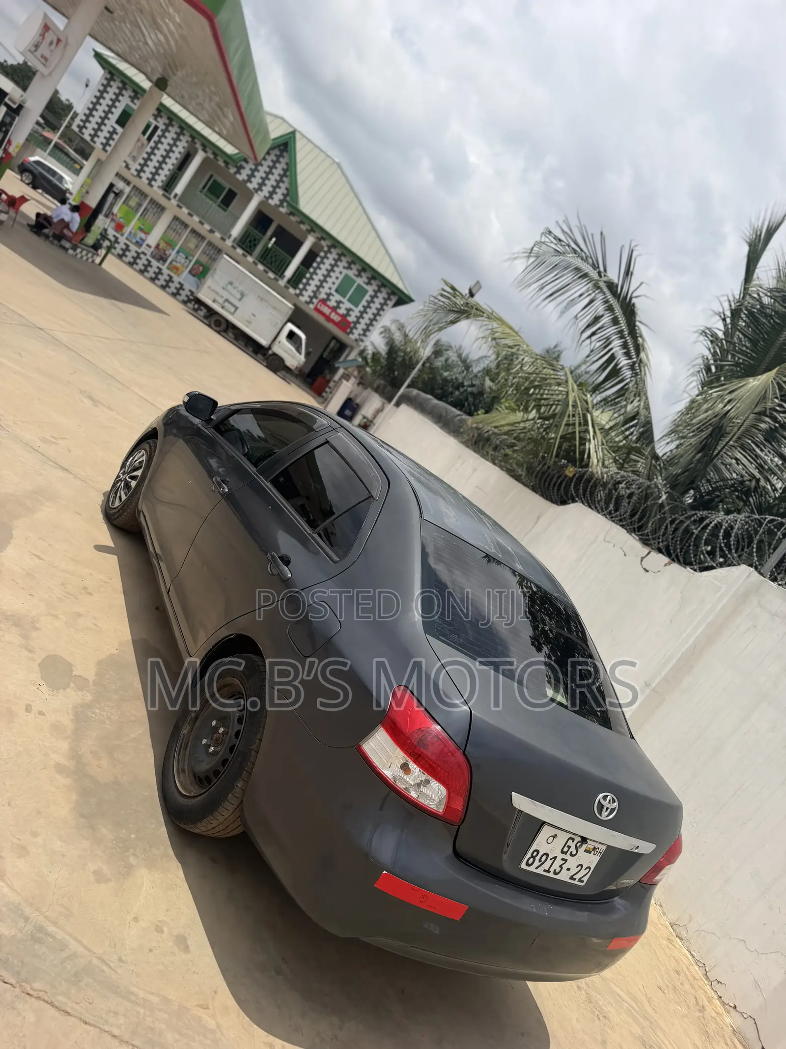 Toyota Belta 2012 Silver