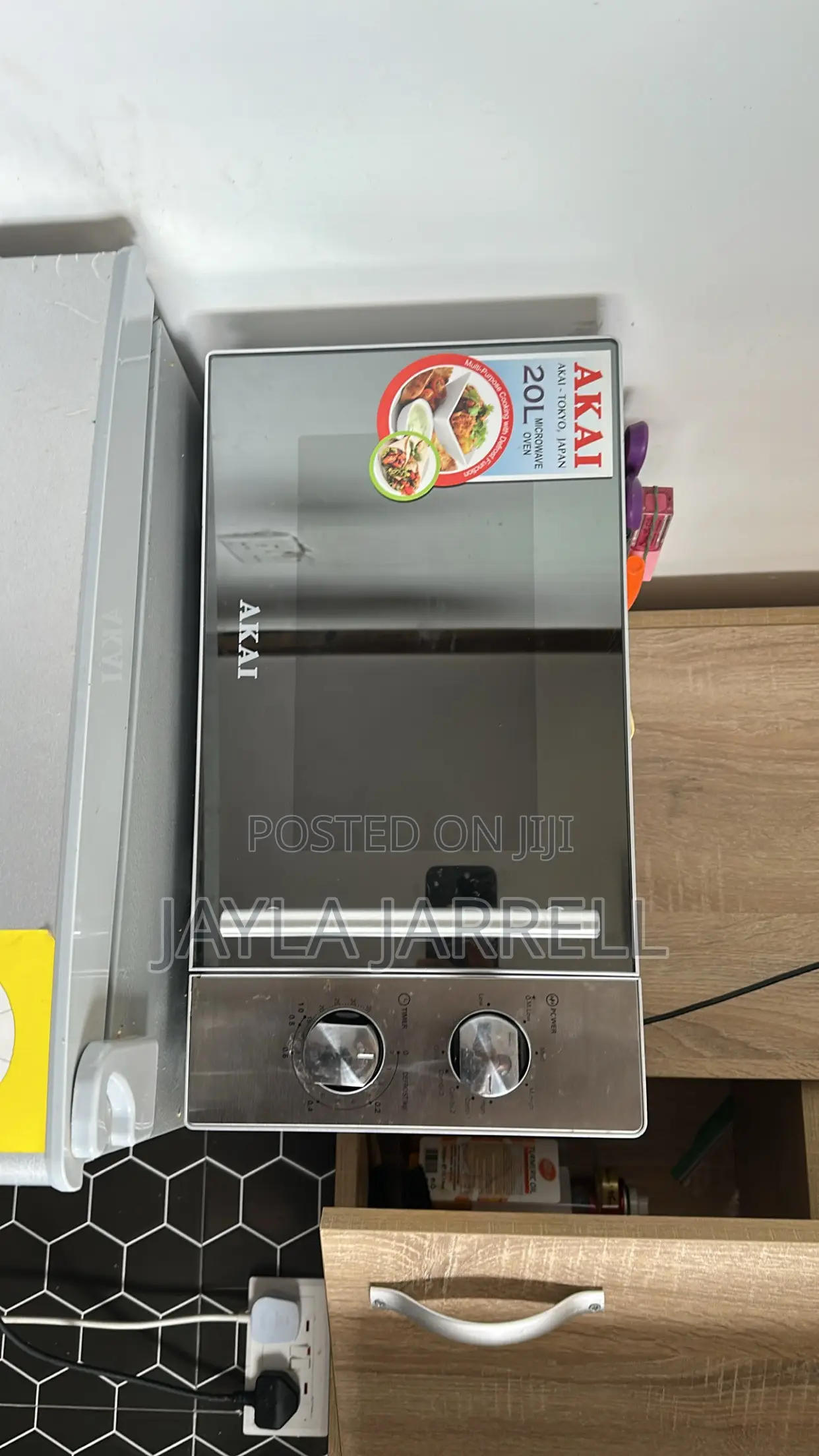 Akai Microwave Oven – Good Condition