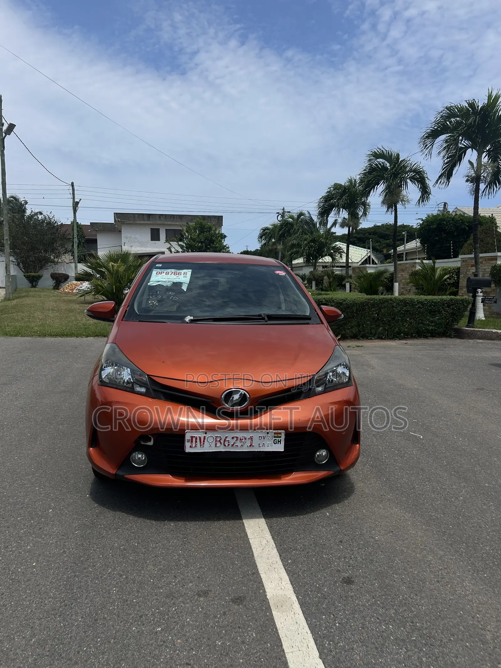 Toyota Vitz 1.3 AWD 5dr 2015 Orange