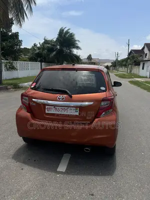Toyota Vitz 1.3 AWD 5dr 2015 Orange