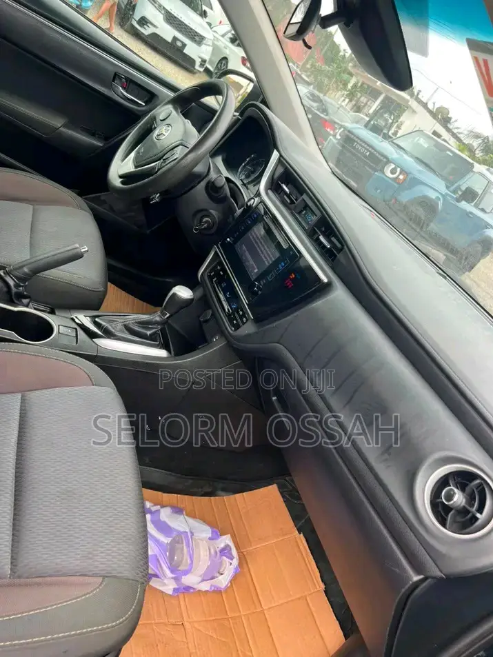 Toyota Corolla 2018 Black