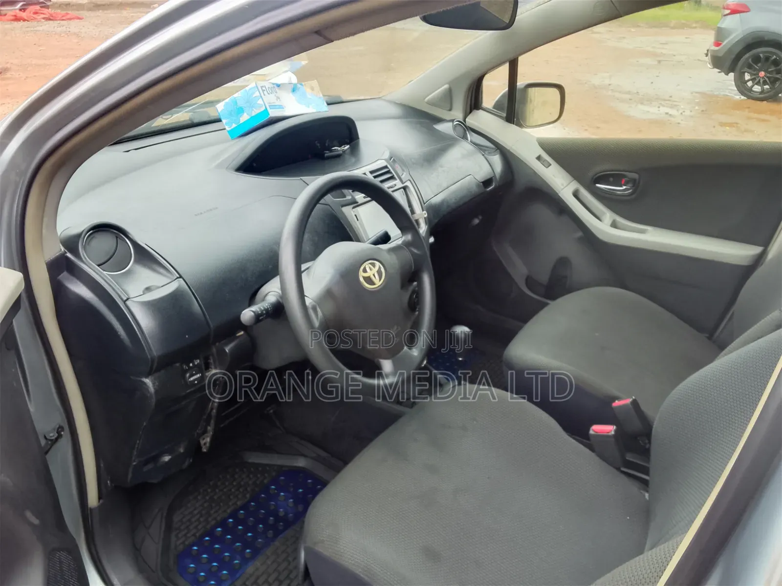 Toyota Vitz 2009 Gray
