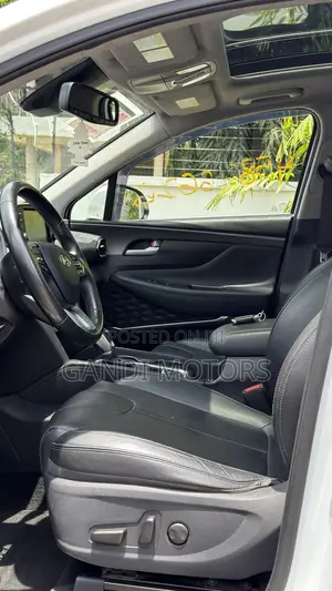 Hyundai Santa Fe 2019 White