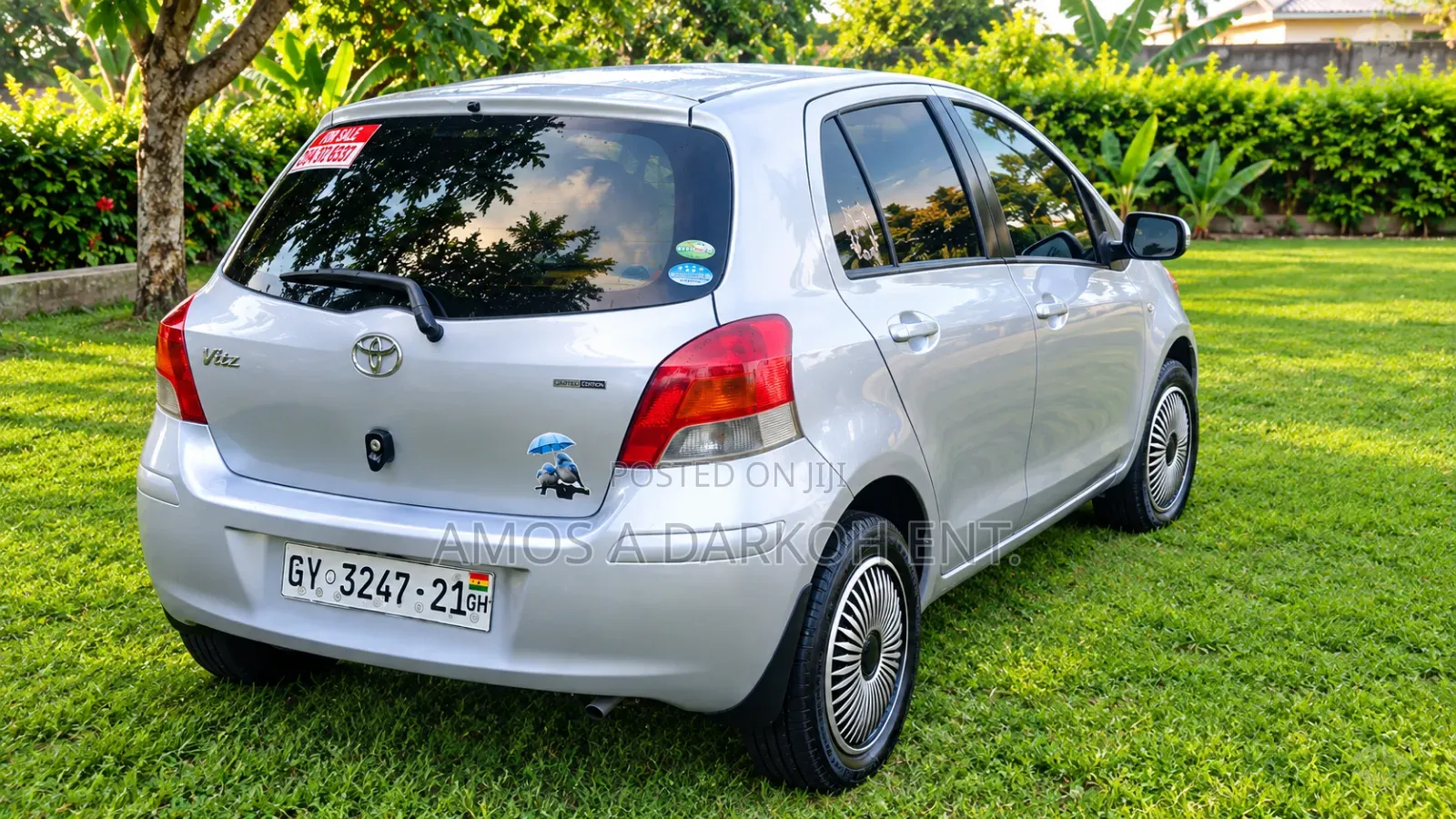 Toyota Vitz 1.0 FWD 5dr 2010 Gray
