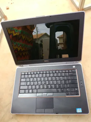 Laptop Dell Latitude 7400 4GB Intel Core i5 HDD 500GB