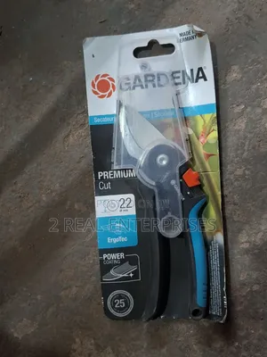 GARDENA PremiumCut Bypass Secateurs 22mm