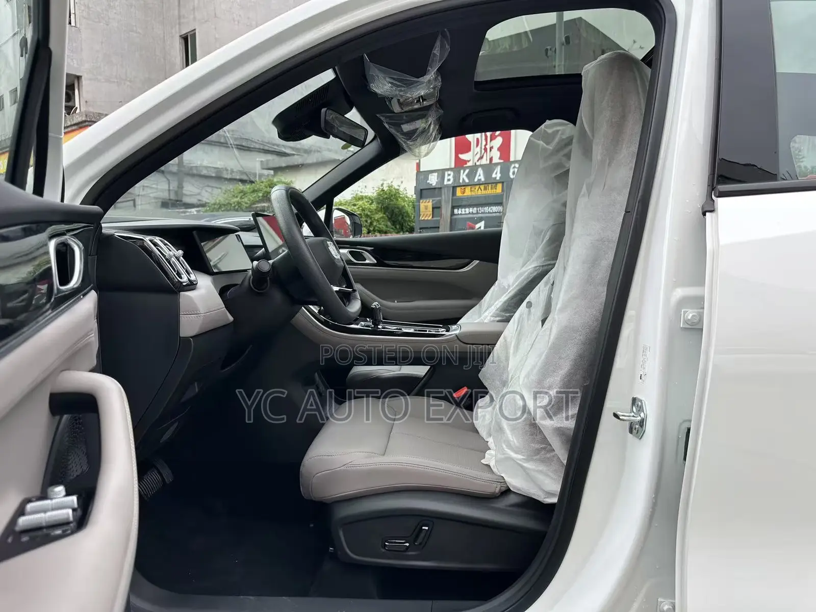 New Geely Boyue 2025 White