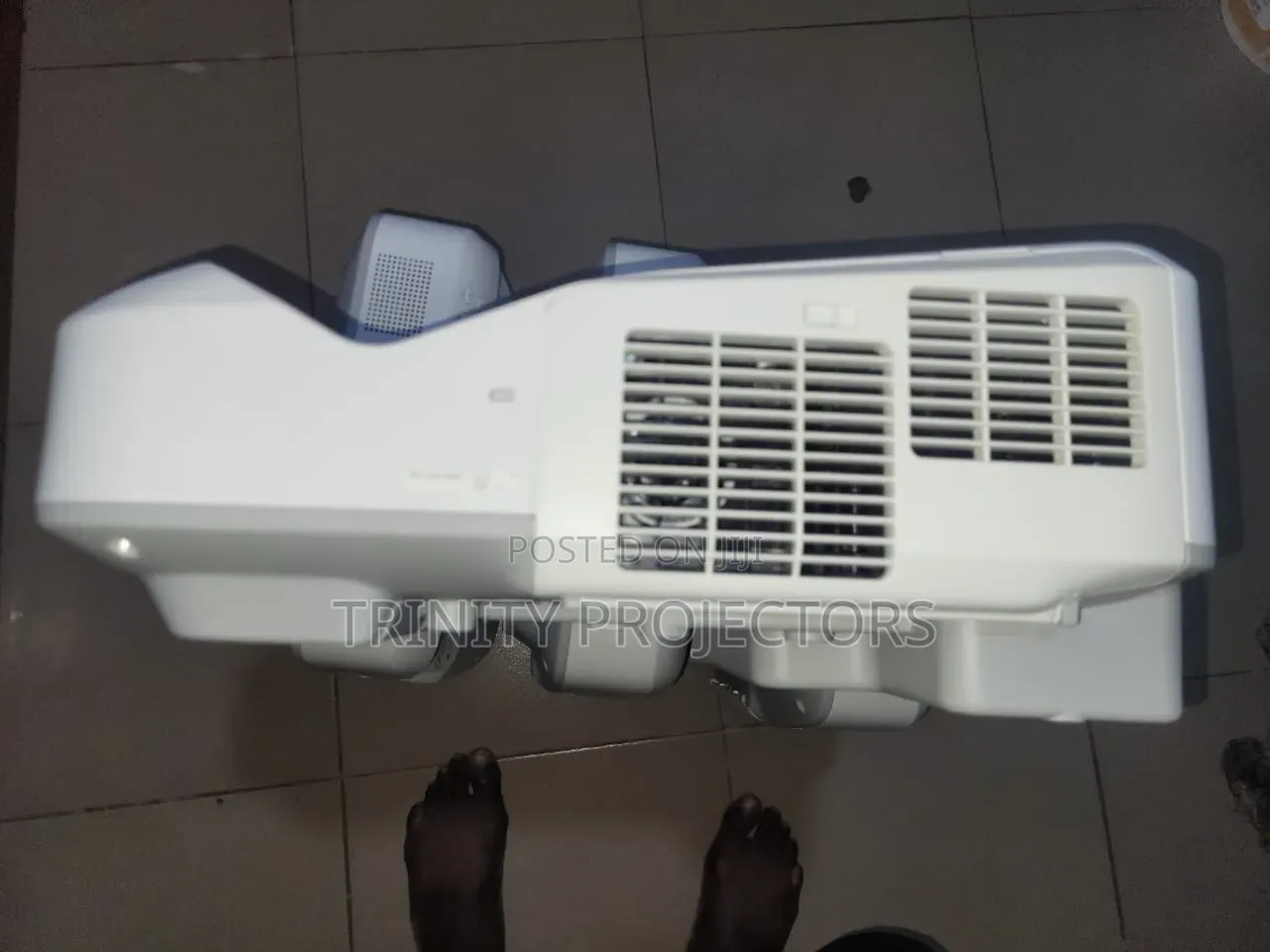 Epson PowerLite 680