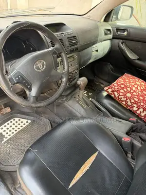 Toyota Avensis 1.8 VVT-i 2006 Gray