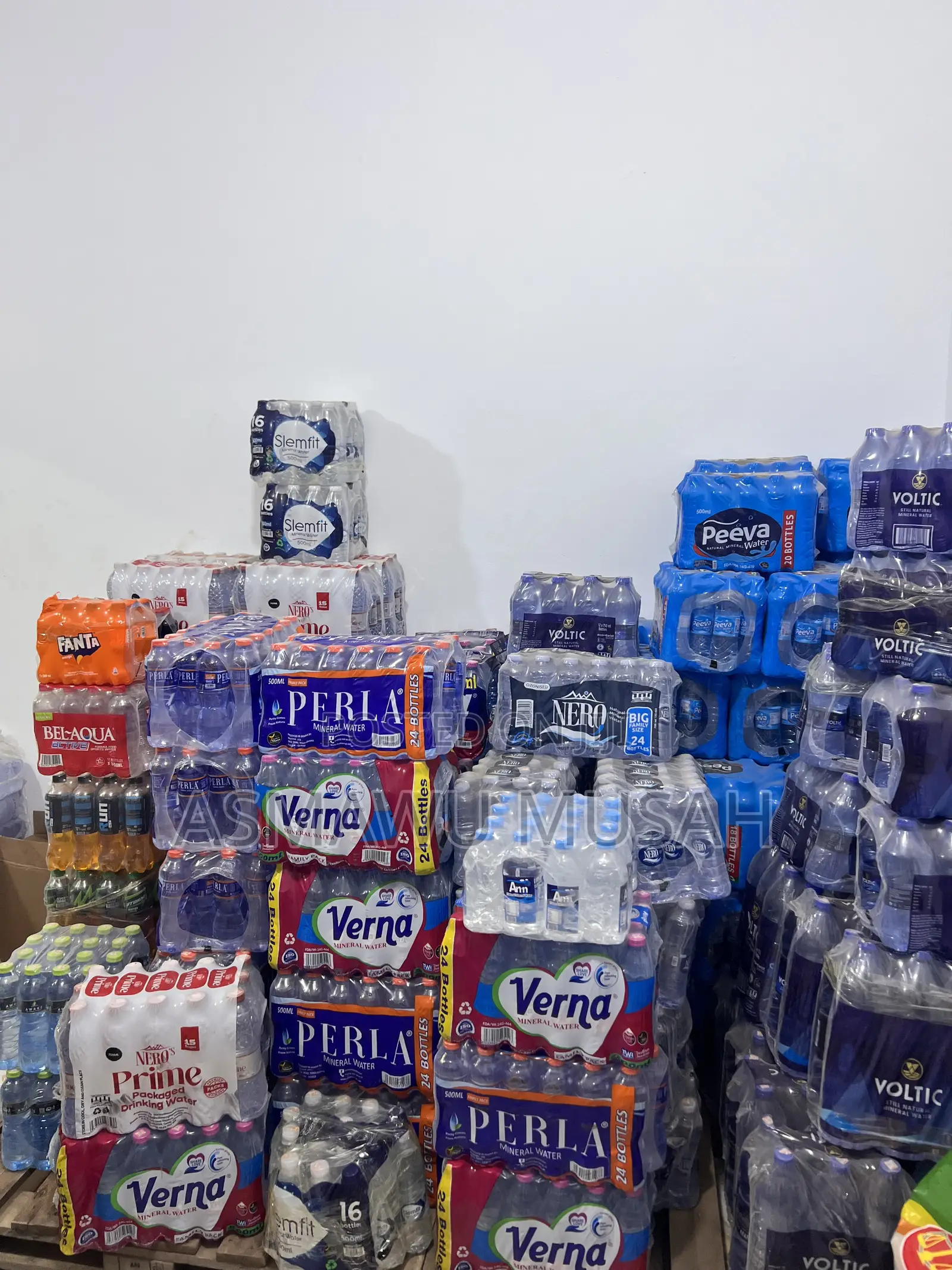 Foodstuffs and More
