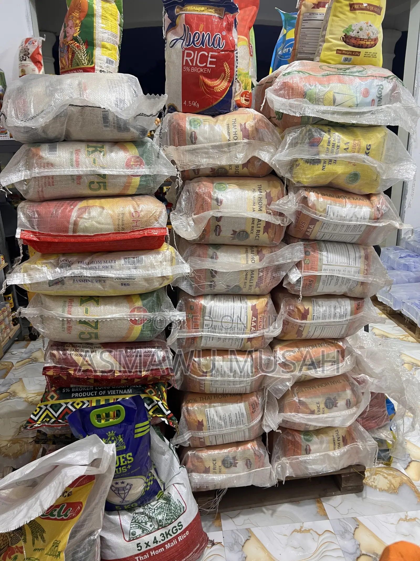 Foodstuffs and More
