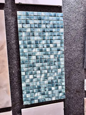 30/60 Swimming Pool Tiles