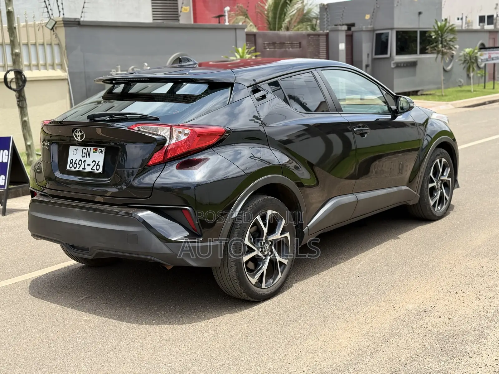 Toyota C-HR LE FWD 2019 Black