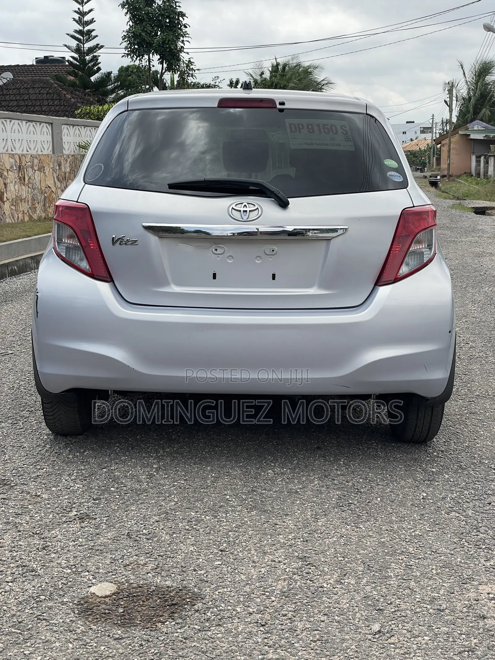 Toyota Vitz 2013 Silver