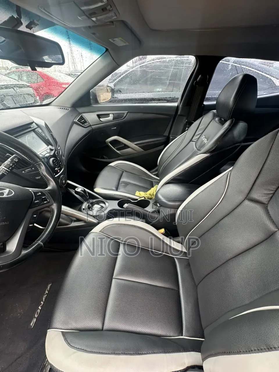 Hyundai Veloster Automatic 2012