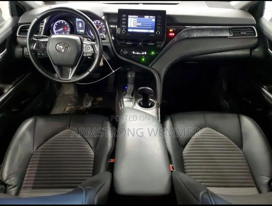 Toyota Camry SE 2023 Blue