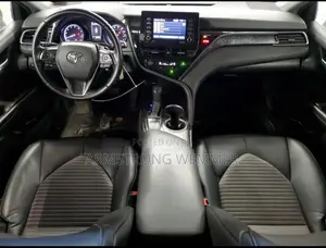 Toyota Camry SE 2023 Blue