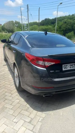 Kia Optima EX Turbo Sedan (2.0L 6cyl 6A) 2012 Gray
