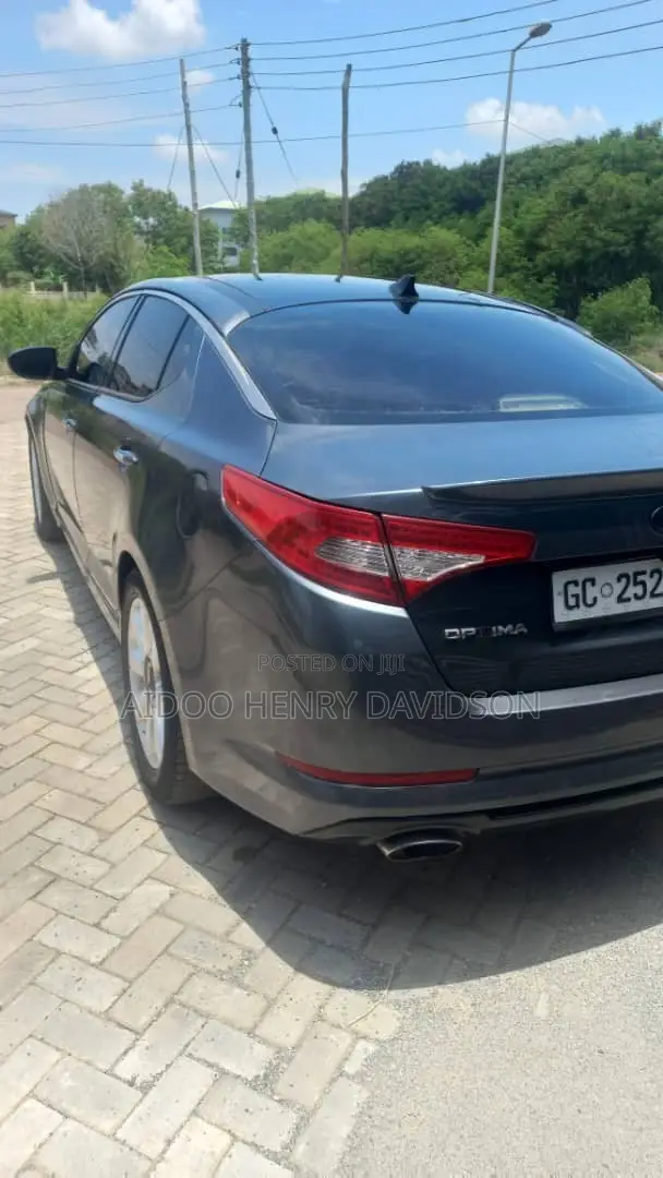 Kia Optima EX Turbo Sedan (2.0L 6cyl 6A) 2012 Gray