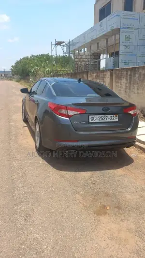 Kia Optima EX Turbo Sedan (2.0L 6cyl 6A) 2012 Gray