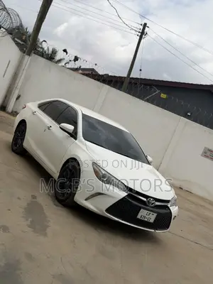 Toyota Camry 2016 White