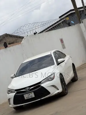 Toyota Camry 2016 White