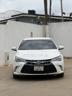 Toyota Camry 2016 White