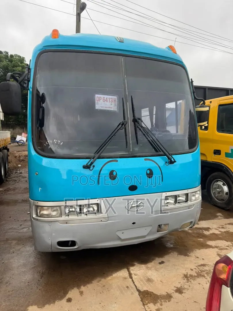 Hyundai Aero Town 2015 Blue