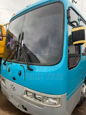 Hyundai Aero Town 2015 Blue