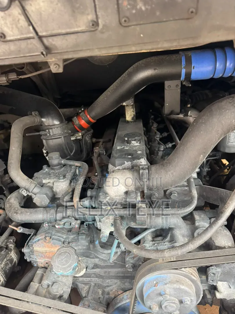 Hyundai Aero Town 2015 Blue