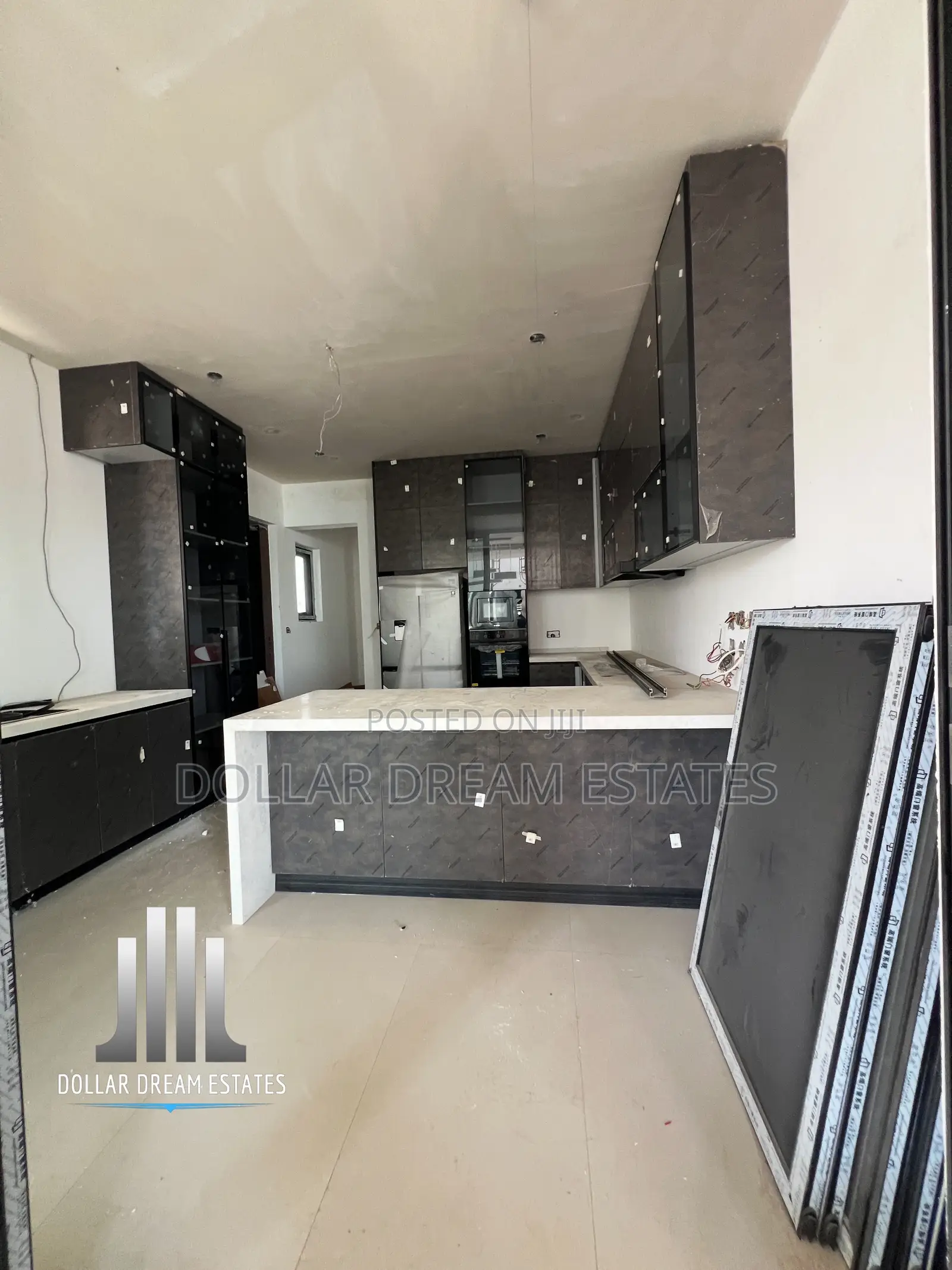 5bdrm House in East Legon for sale