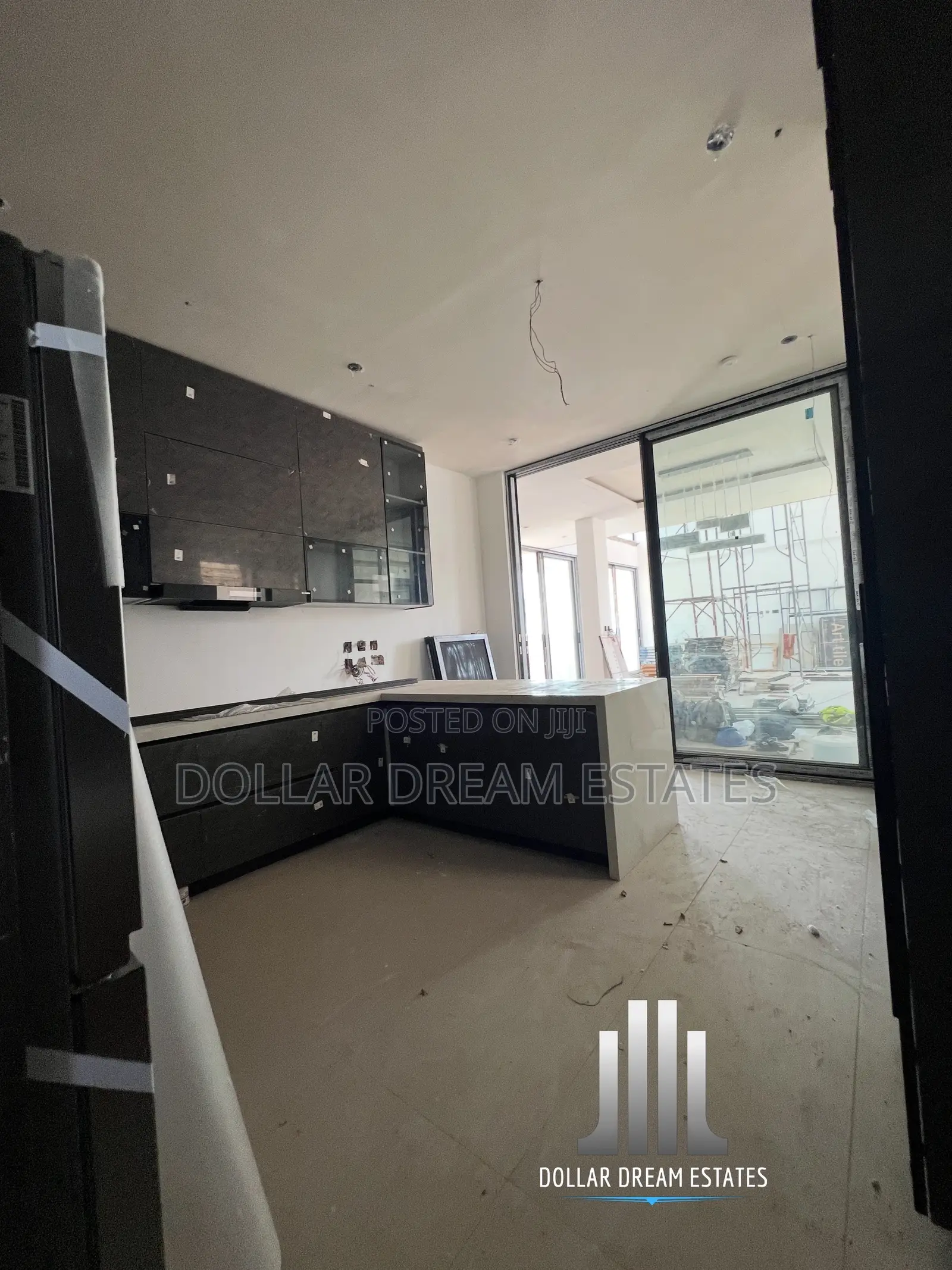 5bdrm House in East Legon for sale