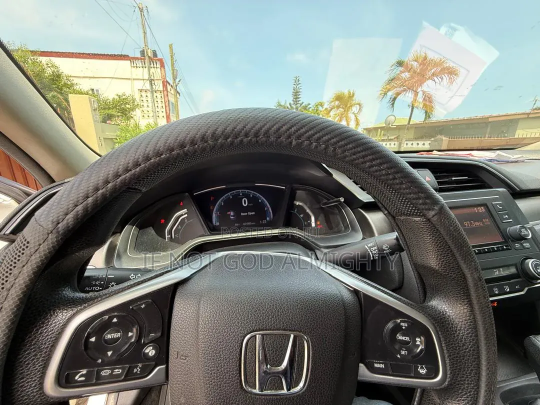 Honda Civic 2019 White