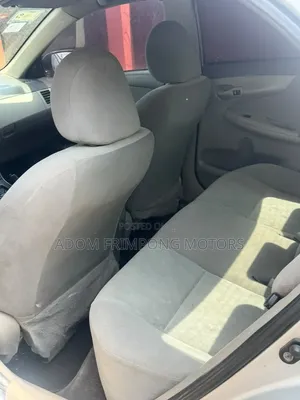 Toyota Corolla 2010 Silver