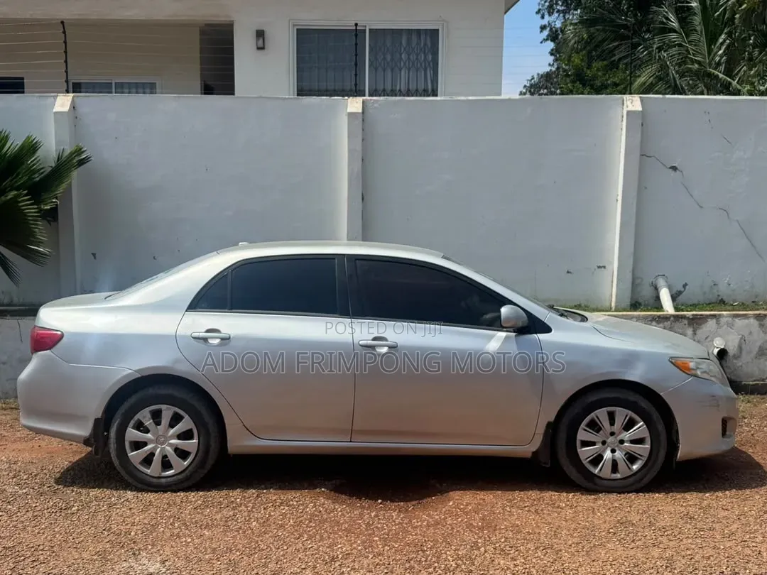 Toyota Corolla 2010 Silver