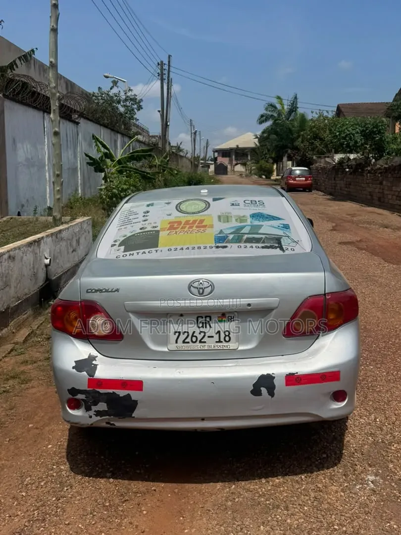 Toyota Corolla 2010 Silver