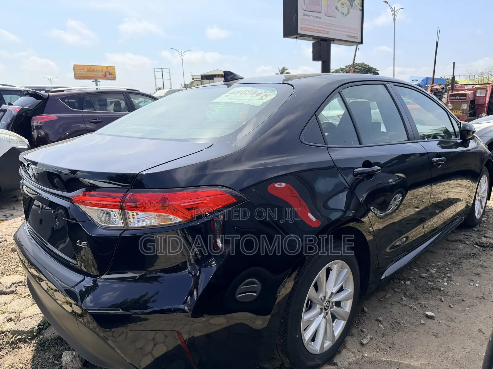 Toyota Corolla LE 2026 Black