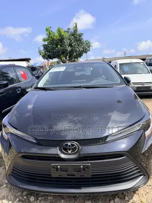 Toyota Corolla LE 2026 Black